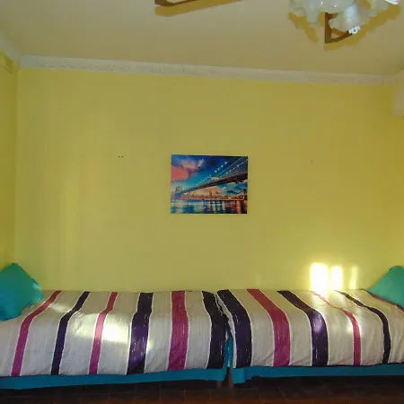 7 G'house *